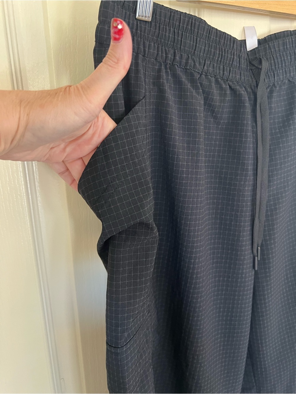 Fabletics Black Ripstop Cargo Wide Leg Pants Drawstring Utility Size Large - Picture 5 of 9